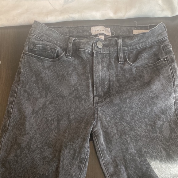 Frame Denim Le Skinny De Jeanne Snakeskin python print NWT Mid-rise size 26 - Picture 5 of 6